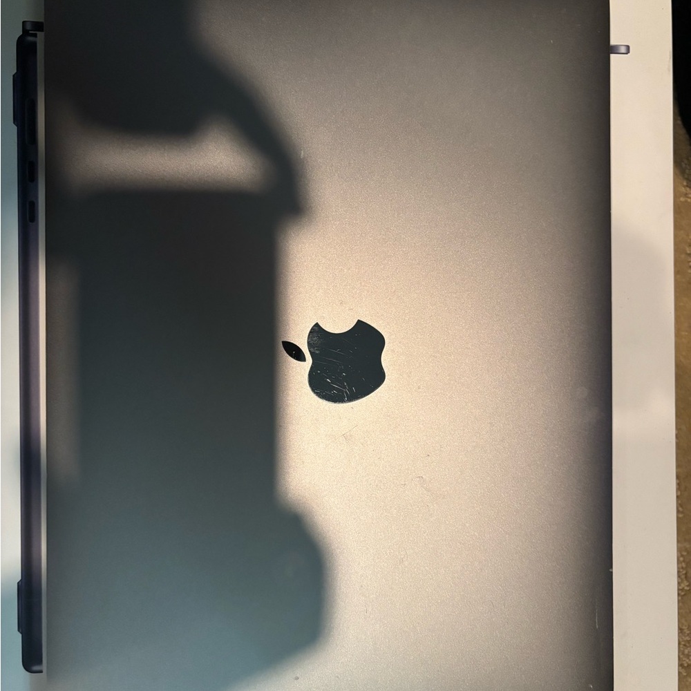 Apple MacBook Pro Silver- Laptop